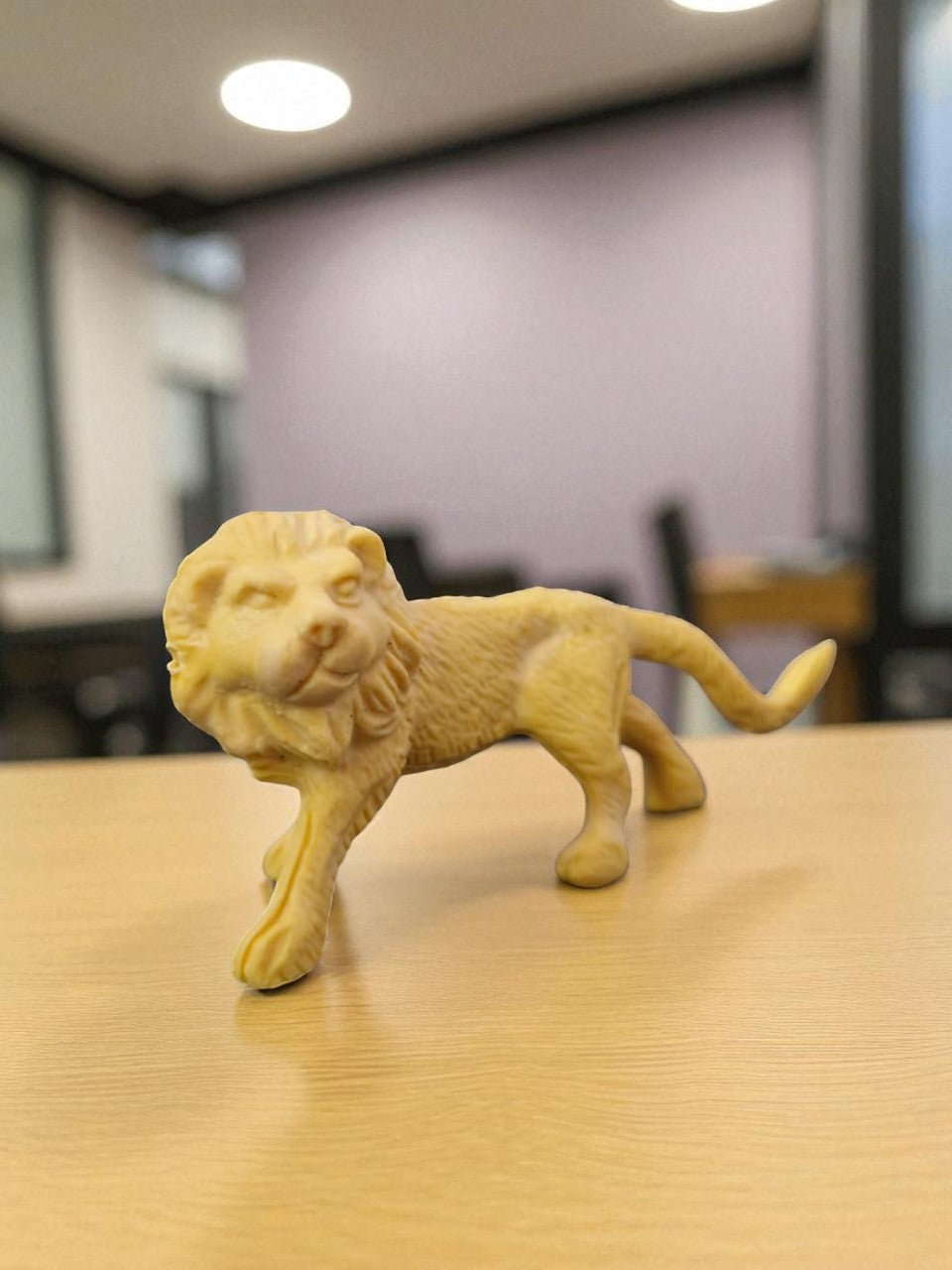 Lion Miniature (M-284)