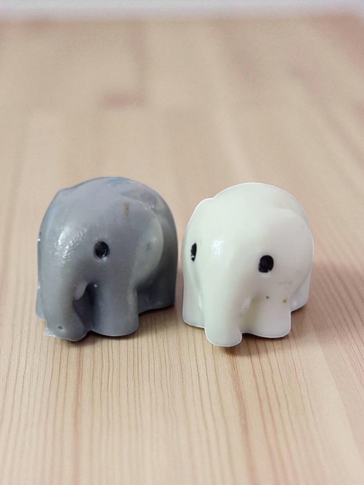 Mini Elephant Miniature (M-120)