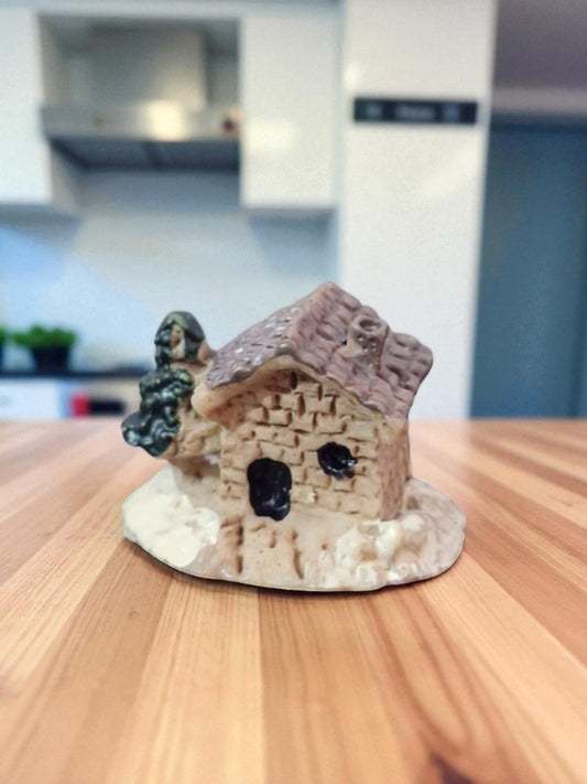 Medium House 2 Miniature (M-287)