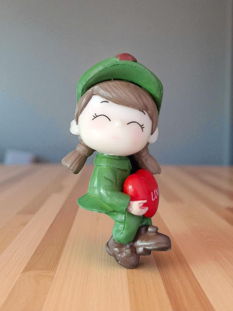 Couple 3 Miniature 1 Pair (M-223)