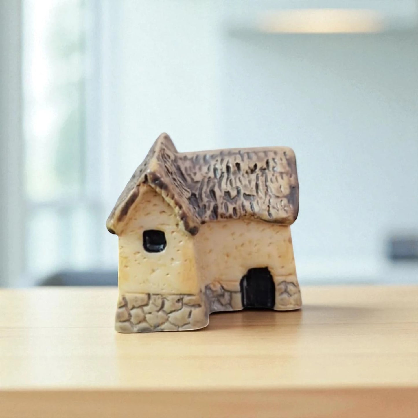 Small House 1 Miniature (M-298)
