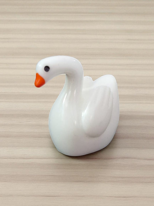 Swan White Miniature (M-302)