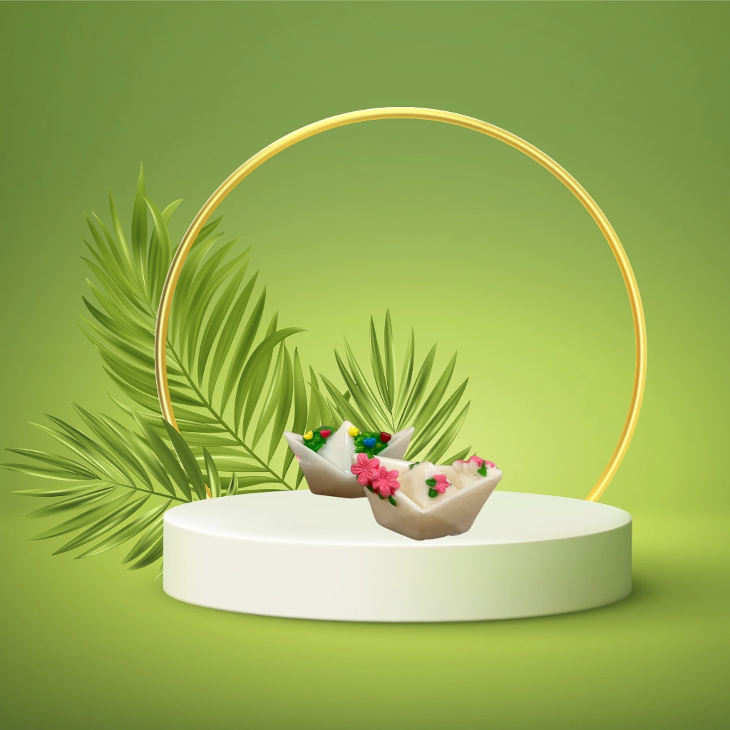 TRI COLOUR BOAT MINIATURE (M-271)