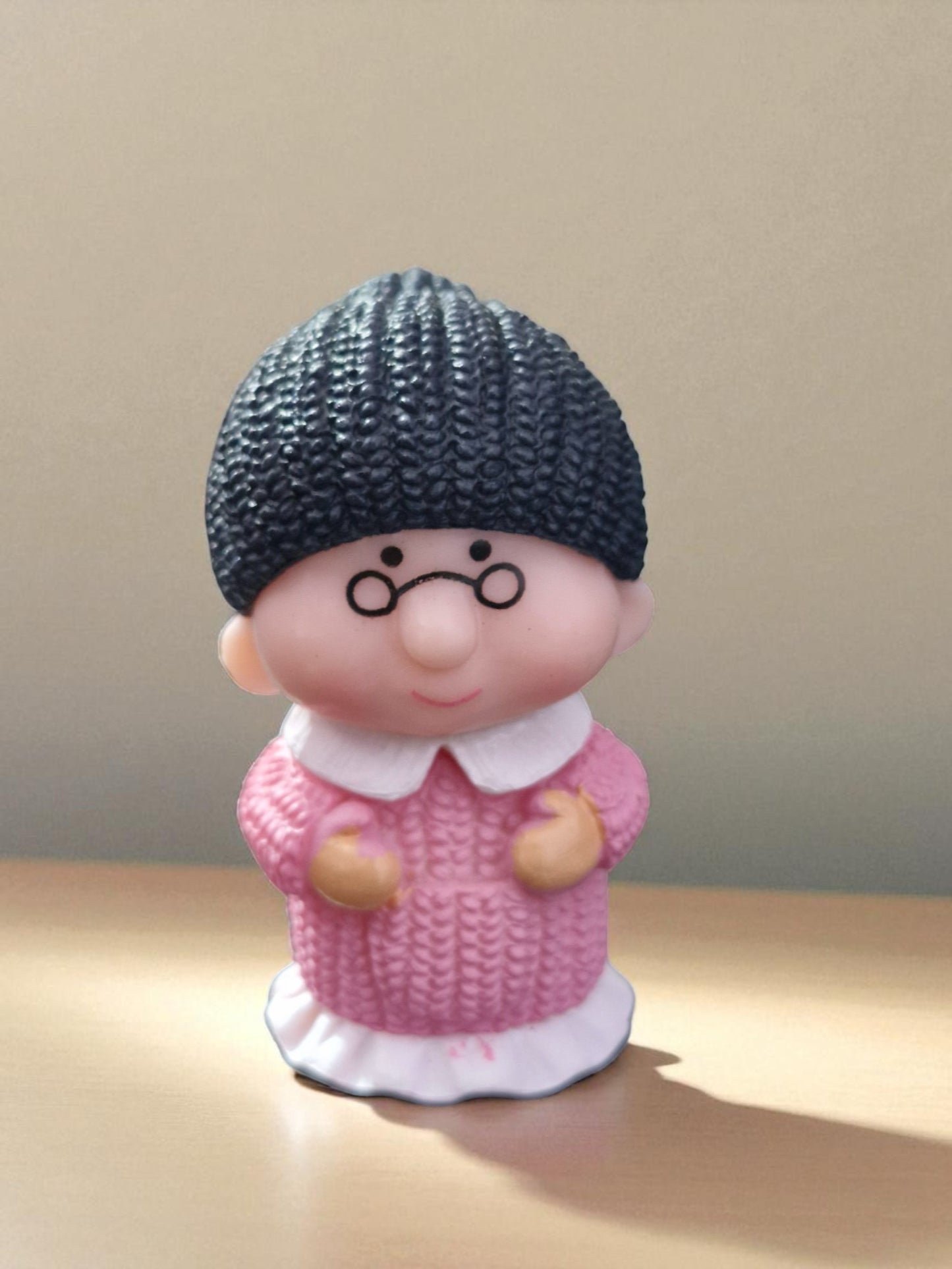 Old lady miniature