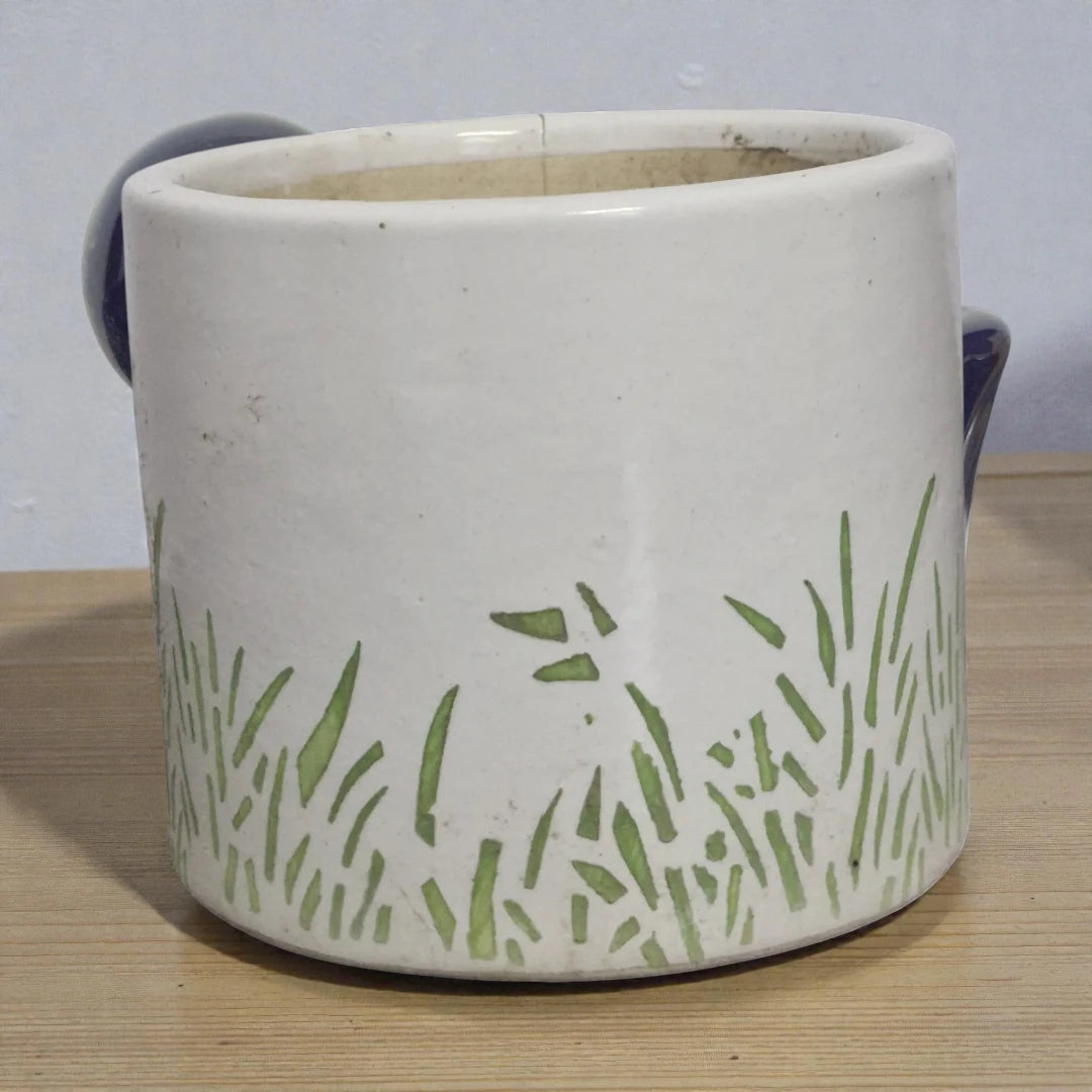 Leaf Design White Ceramic Pot