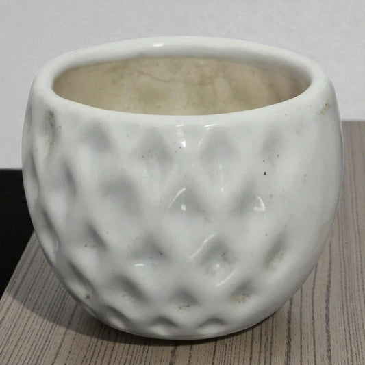 Small Diamond Circle White Pot
