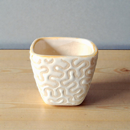 Minimal Wave Pattern Planter