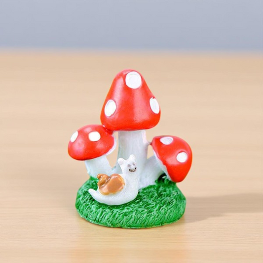 Red Mushroom Group Miniature (M-117)