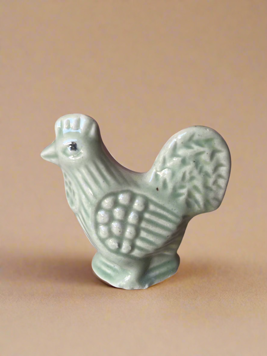 Hen Green miniature