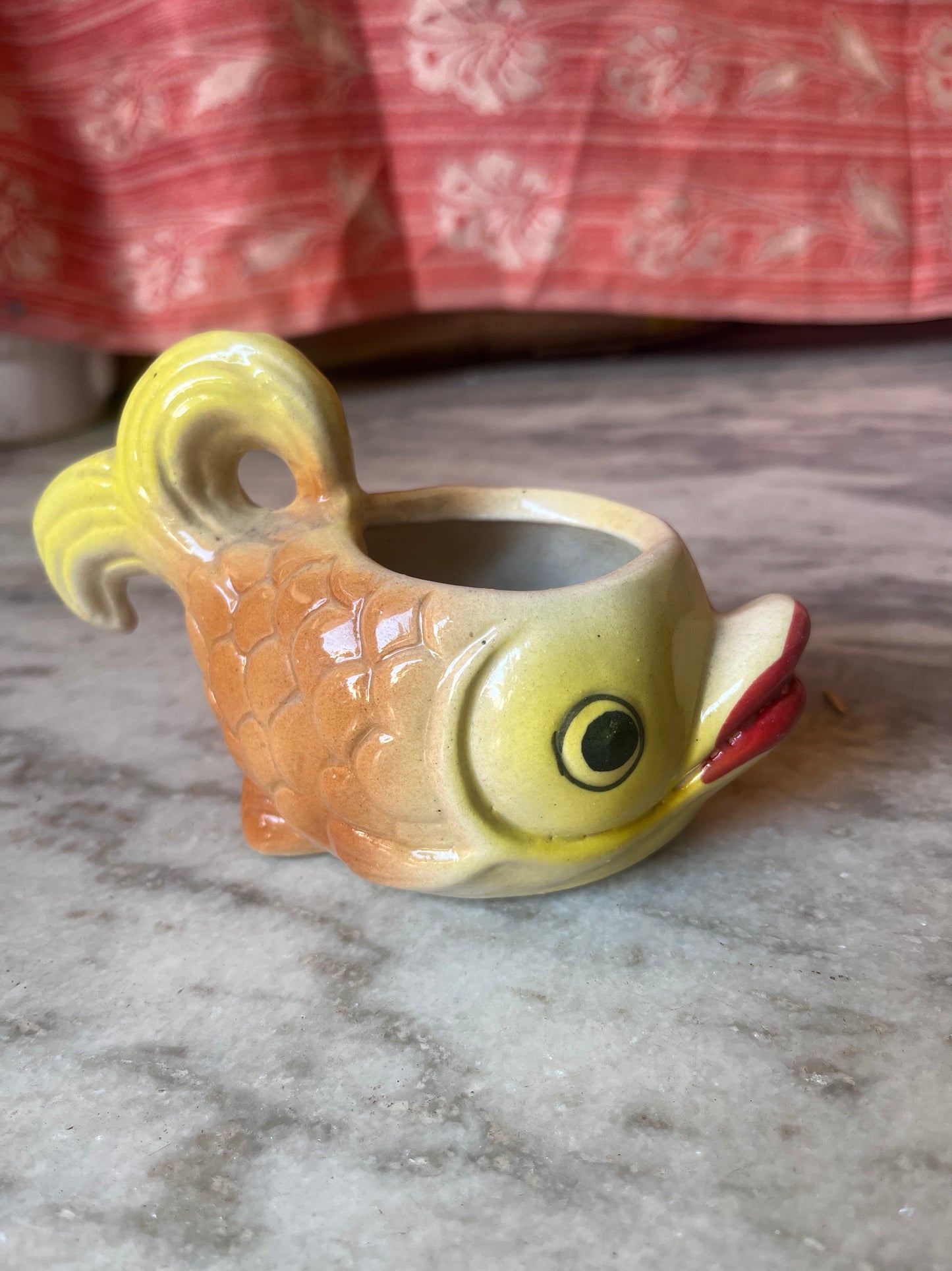 Fish yellow pot