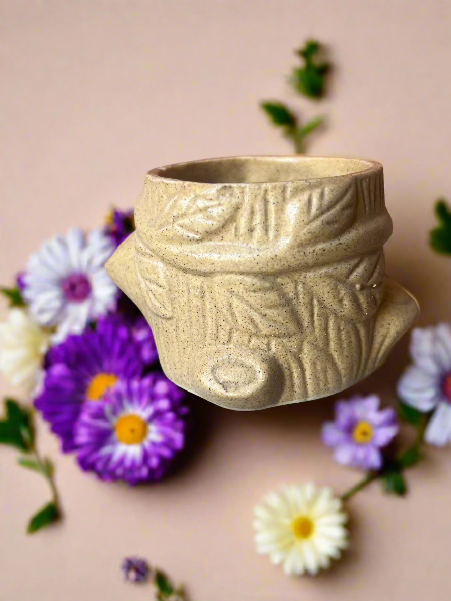 Wooden leaf  pot