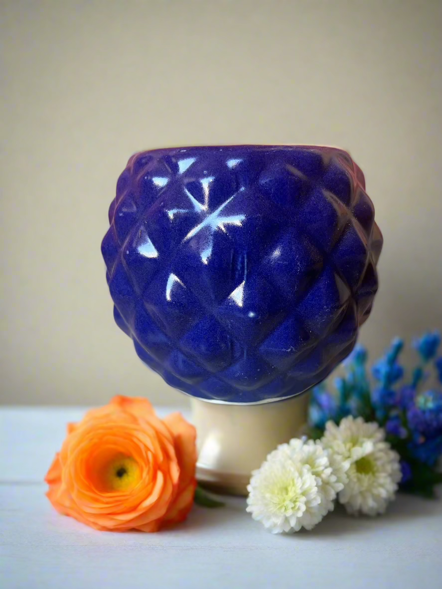 Round blue cup pot