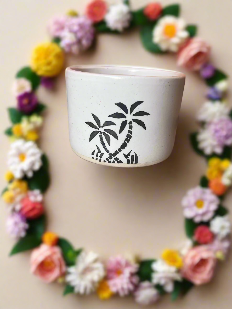 White leave cup pot