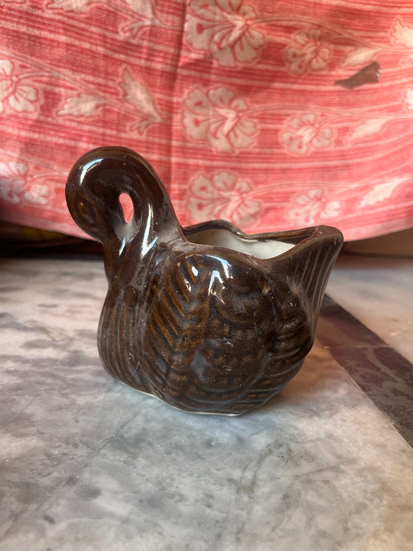 Duck brown pot