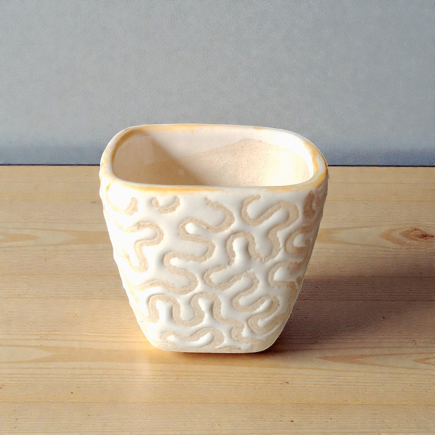 Minimal Wave Pattern Planter by Plant Orbit