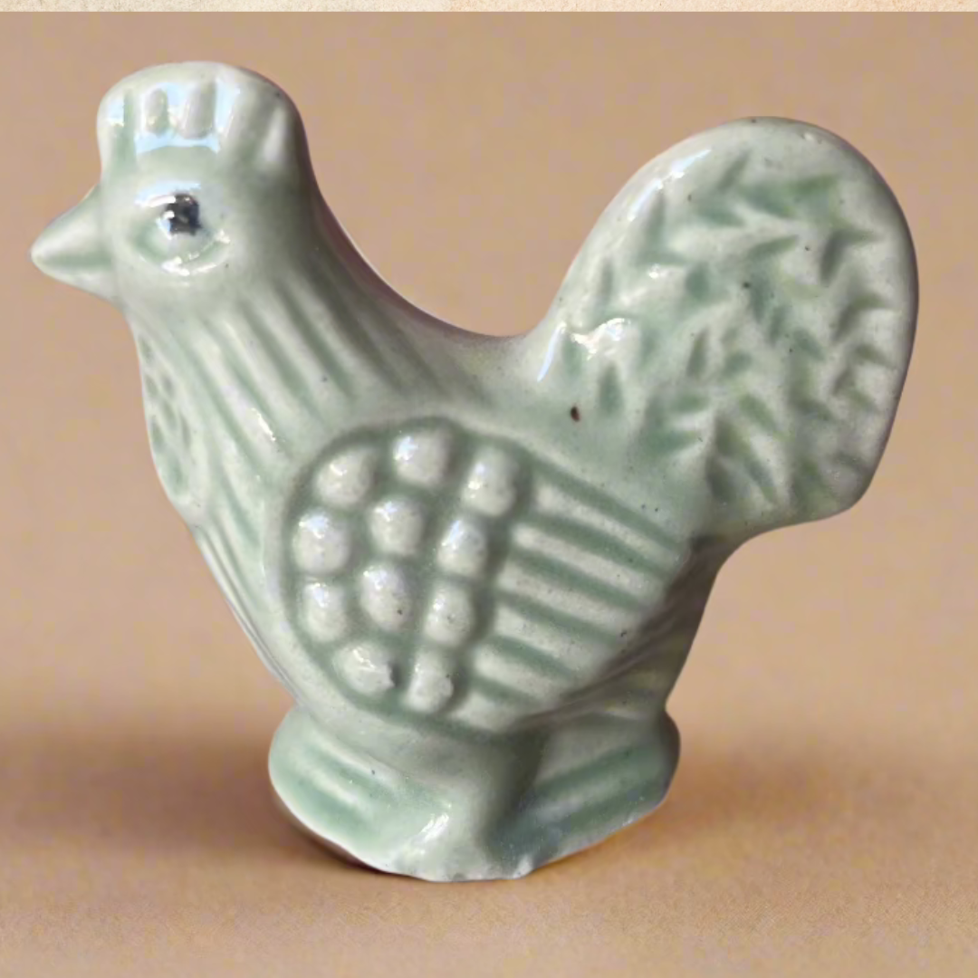 Hen Green Miniature (M-240)