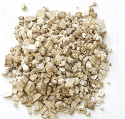 Vermiculite (10-15 gm)