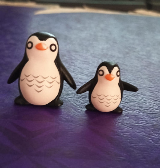 Penguine pair miniature