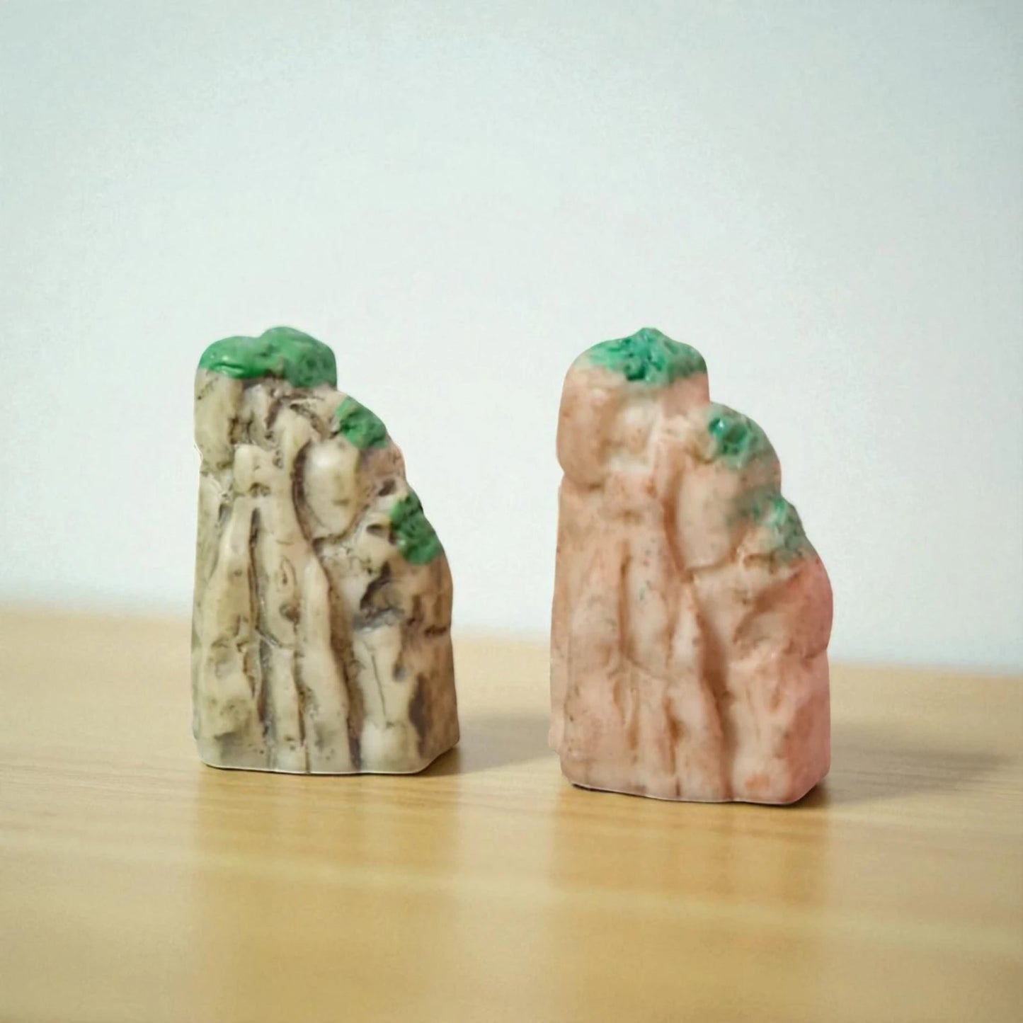 Mini Mountain Miniature 1 Pc (M-113)