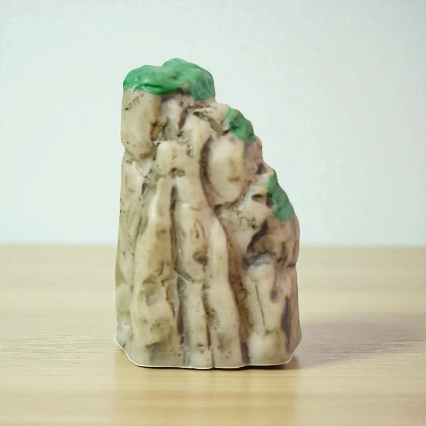 Mini Mountain Miniature 1 Pc (M-113)