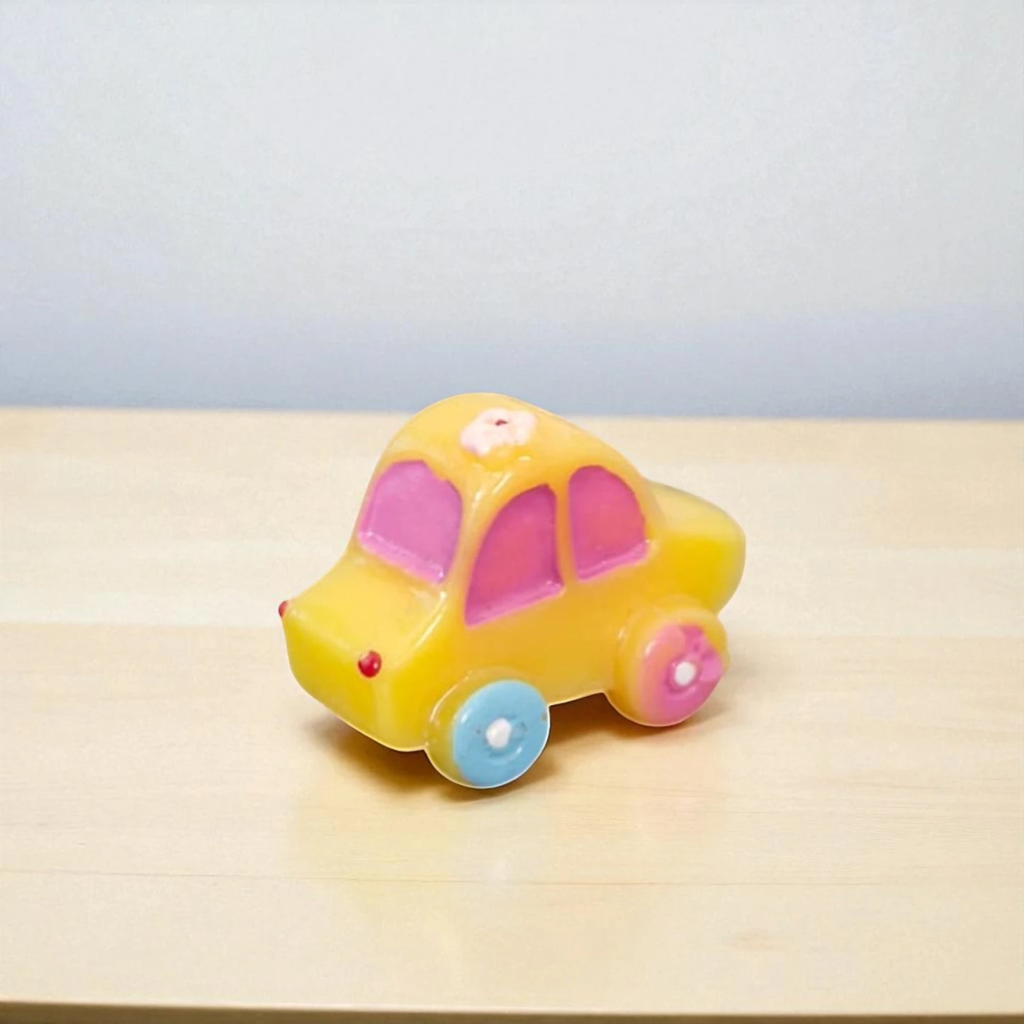 CAR MINIATURE (M-144)