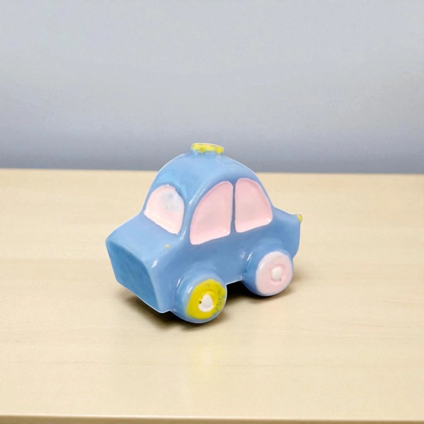 CAR MINIATURE (M-144)