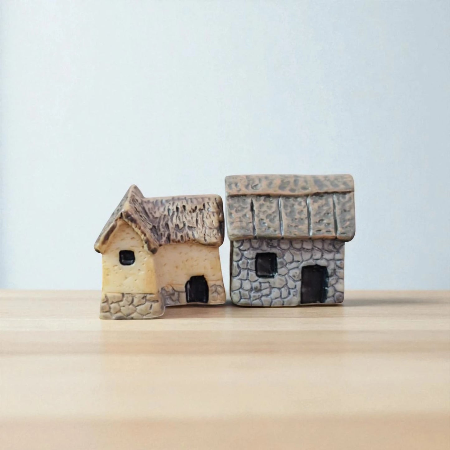 Small House 1 Miniature (M-298)
