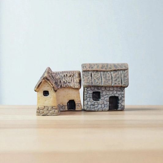 Small House 1 Miniature (M-298)