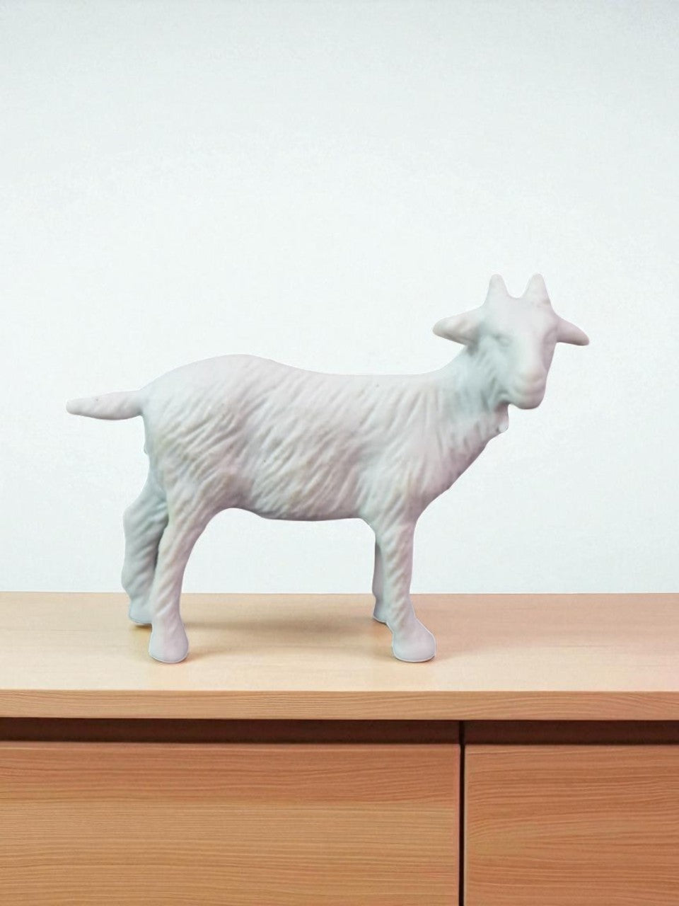 Goat Miniature (M-282)