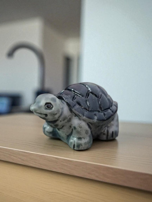 BLACK TURTLE MINIATURE (M-114)