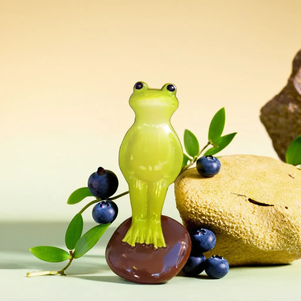 STANDING FROG MINIATURE