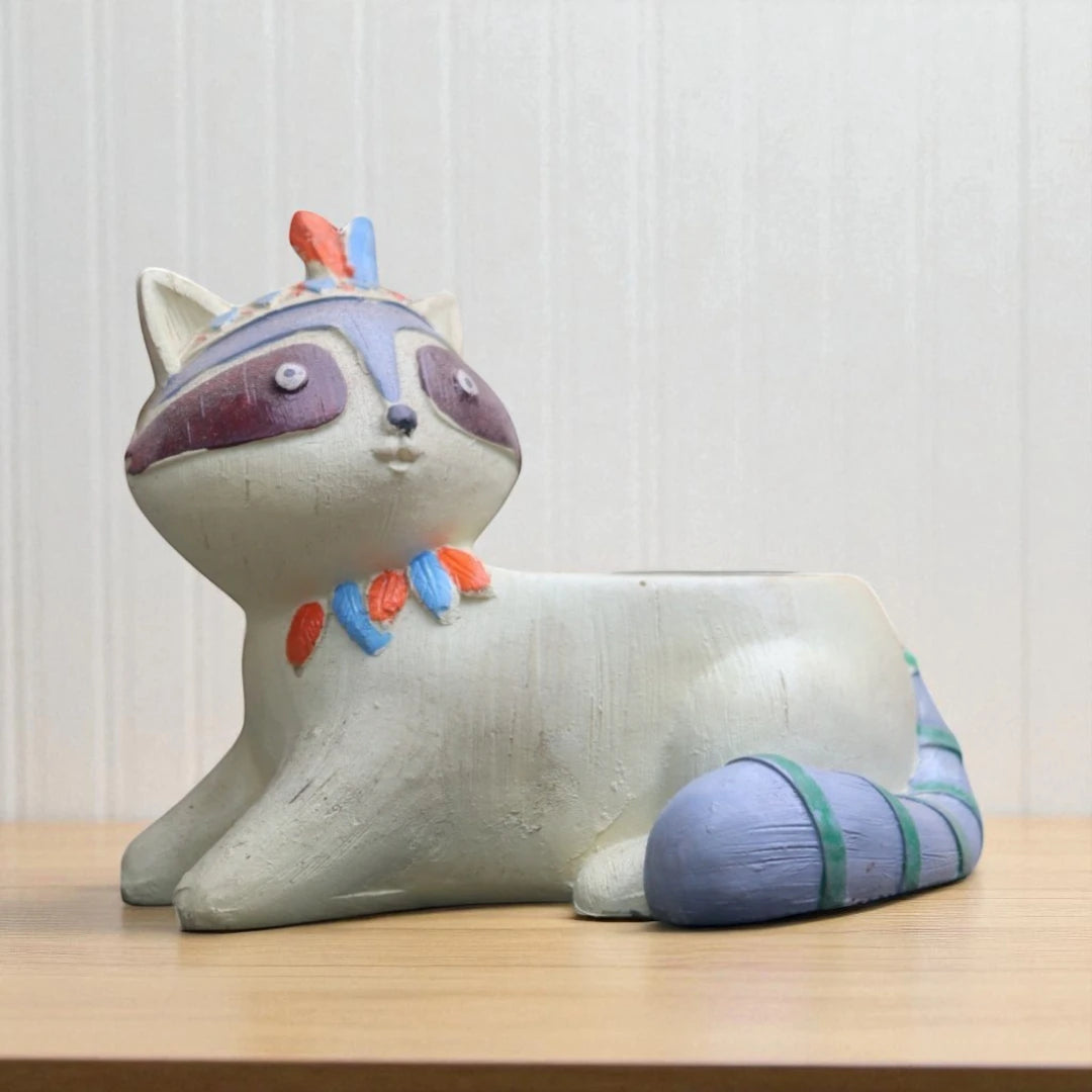 Yellow Wolf Planter
