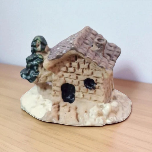 Medium House 2 Miniature (M-287)